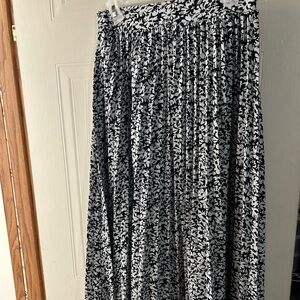 Elegant Black and White Floral Skirt